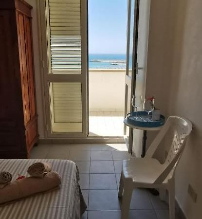 Sicilia Mare Hotel Porto Palo Buitenkant foto